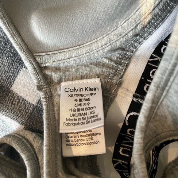 NWOT Calvin Klein Sports Bra - Picture 3 of 3